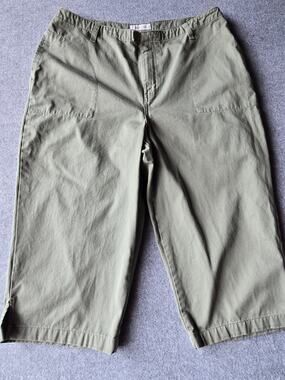 Cherokee Women's Chino Capri Pants Khaki 100% Cotton Size 18 (35"x18")